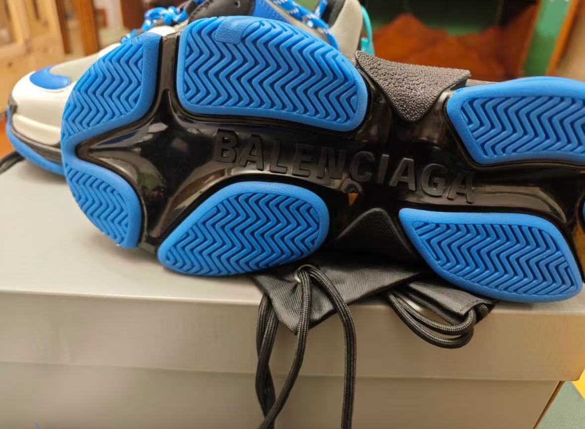 Balenciaga Triple S Black White Blue 536737 W2CA1 4124 review Harold 02