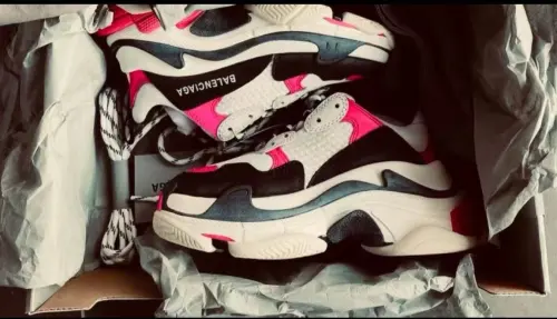 Balenciaga Triple S Black Pink 524039 W09O6 5671 review 