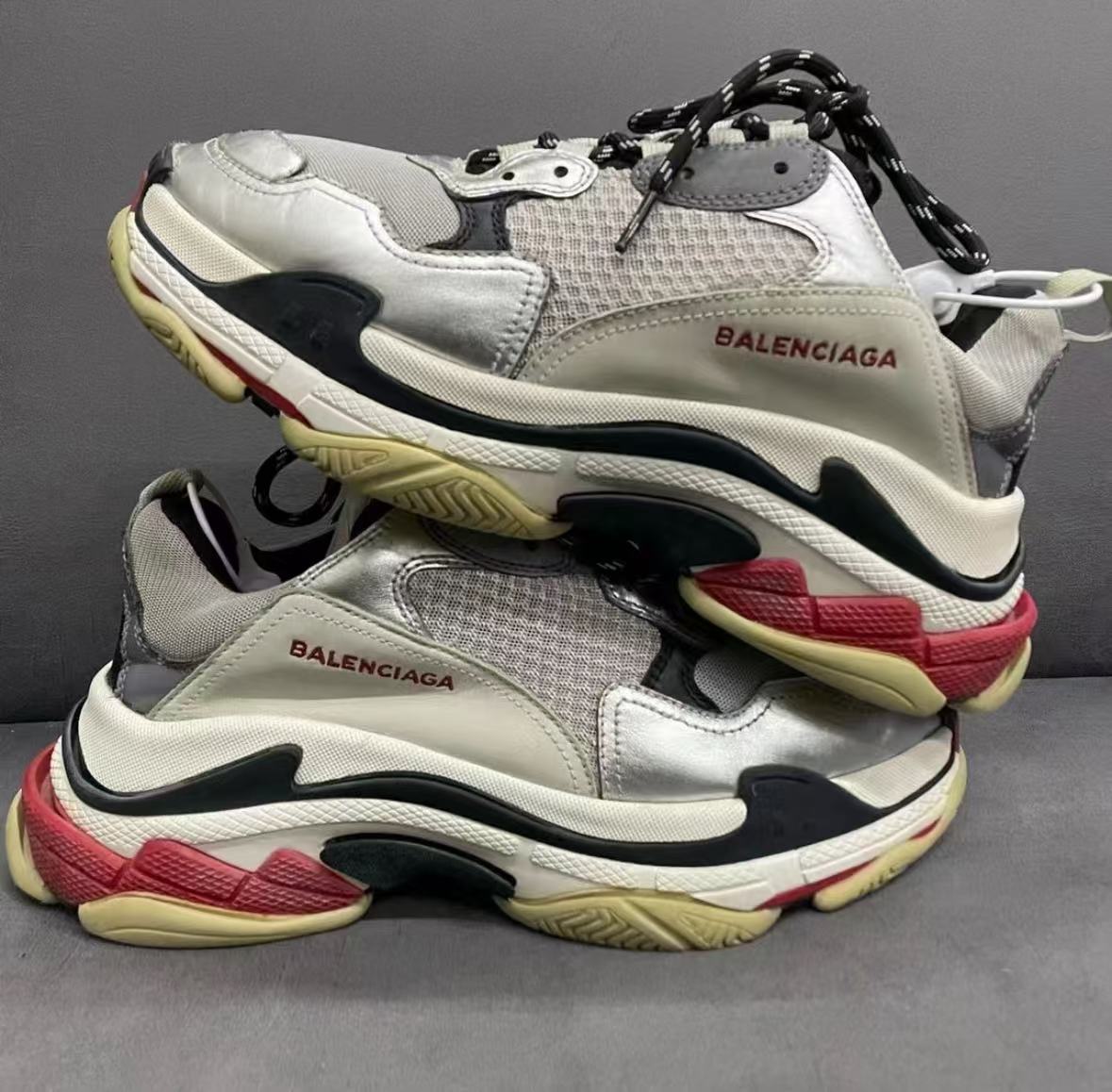 Balenciaga Triple S Grey Silver Black 512175 W0903 1081 review Marvin 01