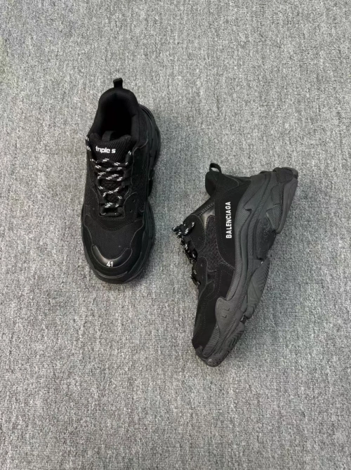 Balenciaga Triple S Black  512176 W0901 1000  review 