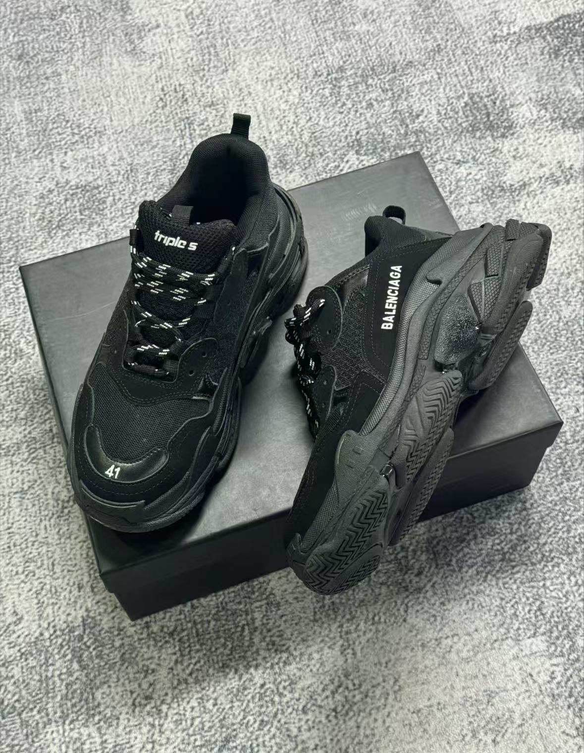 Balenciaga Triple S Black 541624 W0901 1100 review Patsy