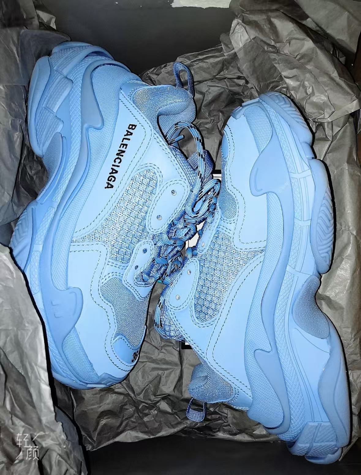 Balenciaga Triple S Moonlight 524039 W2FW1 4800 review Sandy