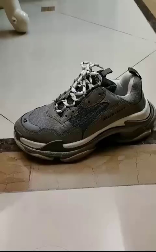  Balenciaga Triple S Grey 483513 W06E1 1259 review 