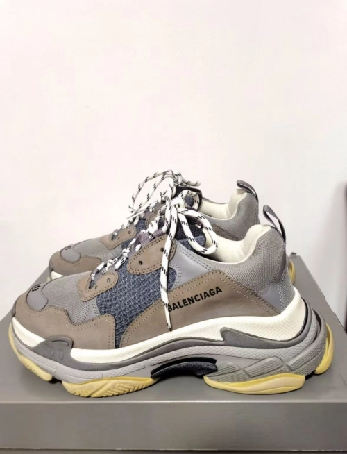  Balenciaga Triple S Grey 483513 W06E1 1259 review 