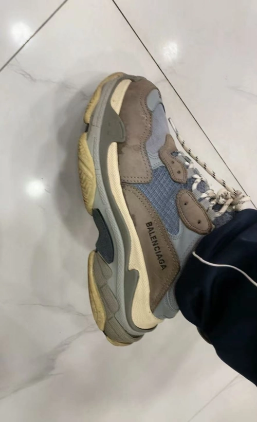 Balenciaga Triple S Grey 483513 W06E1 1259 review 