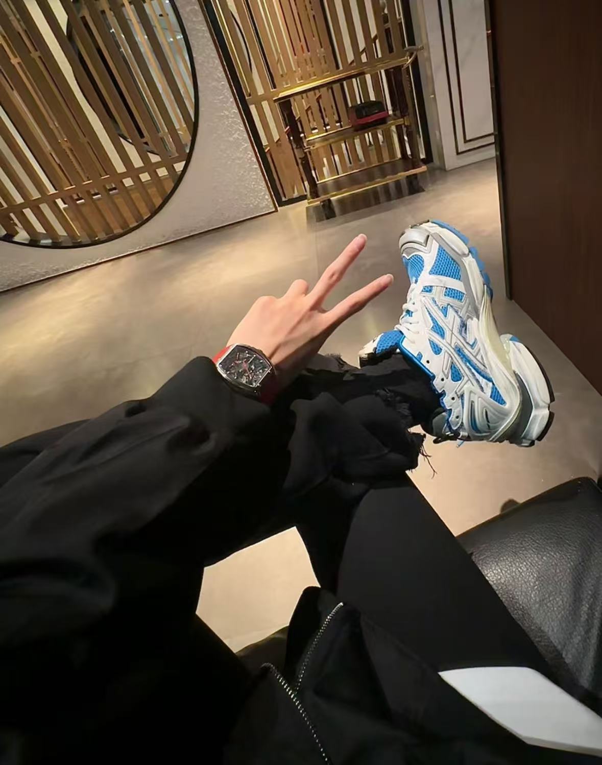 Balenciaga Runner Blue White (Women's) 677402W3RB34912 review Mandel