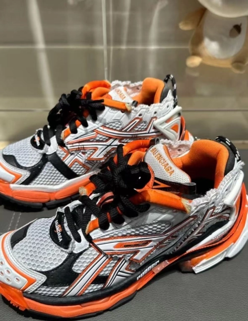 Balenciaga Runner Orange (Women's) 677402 W3RB7 9051 review 