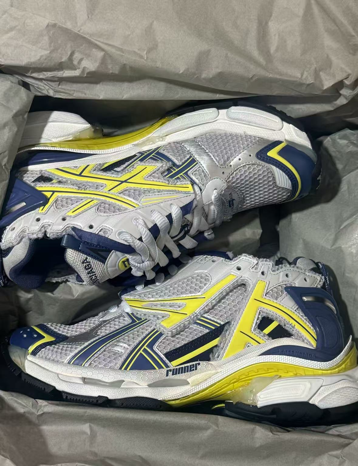 Balenciaga Runner Bai Huang Lan 677402 W3RB5 9174 review Hugo