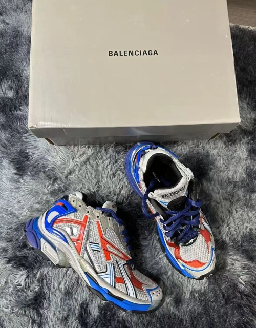 Balenciaga Runner White And Blue Printing 677402 W3RB6 1264 review 