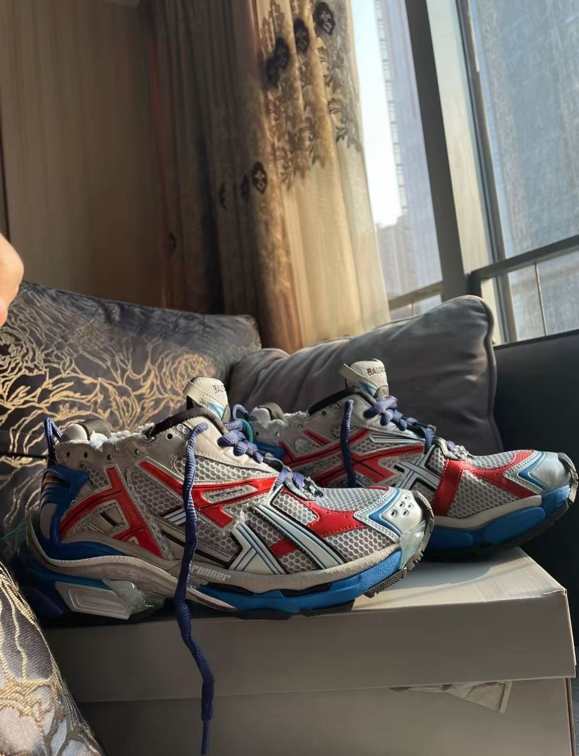 Balenciaga Runner White And Blue Printing 677402 W3RB6 1264 review Franklin