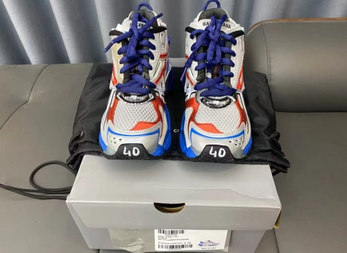 Balenciaga Runner White And Blue Printing 677402 W3RB6 1264 review 