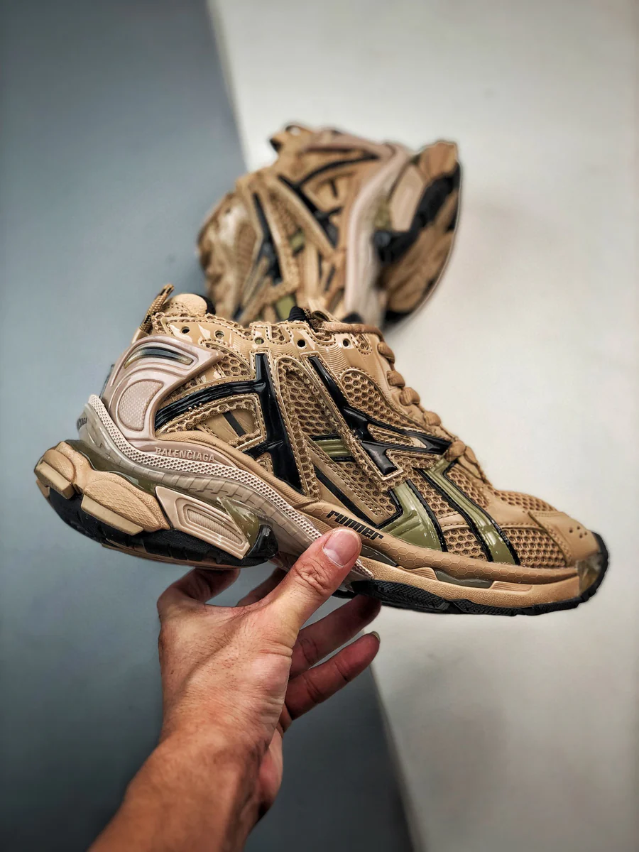 Balenciaga Dark Brown 677402 W1RA8 0125 review Cornell