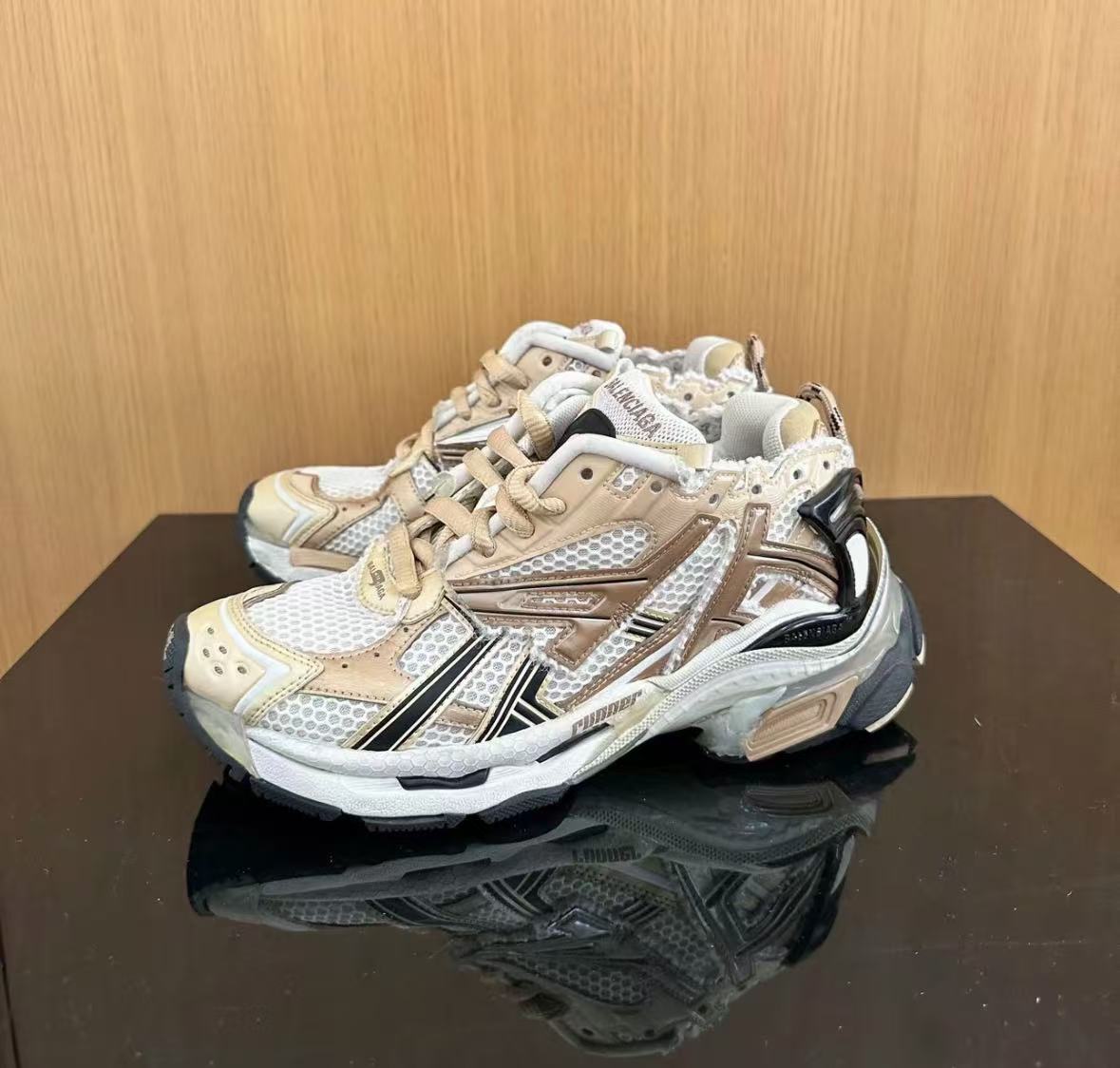 Balenciaga Runner Rice Pla Tinum 677403 W3RB3 9891 review Bruce