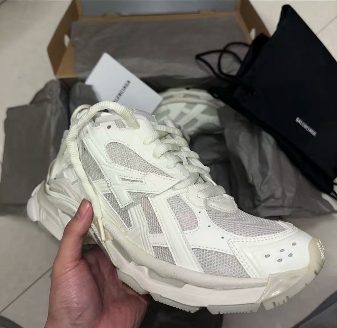 Balenciaga Runner Luminous Color review Augus