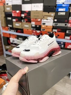  Balenciaga Triple S Milk White Black 0625 W09O1  review 