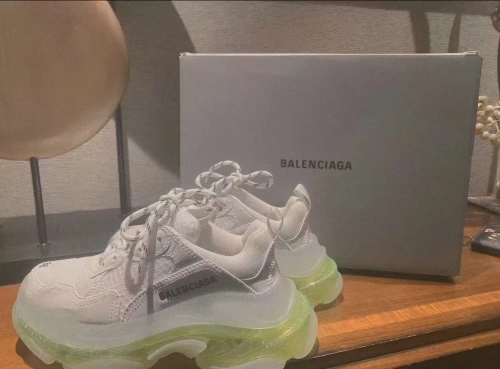 Balenciaga Triple S White Green  544351 W0901 9010 review 