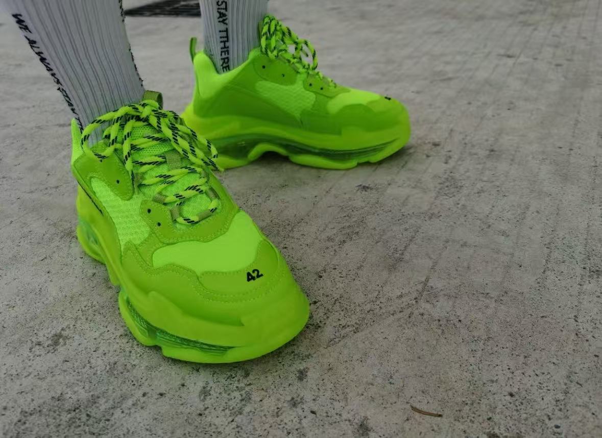 Balenciaga Triple S Fluorescein  544351 WZFF1 7320 review Derrick