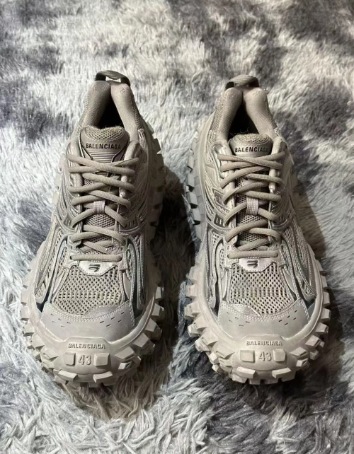 Balenciaga Defender Black Gray  685611 W2RA6 3000  review 