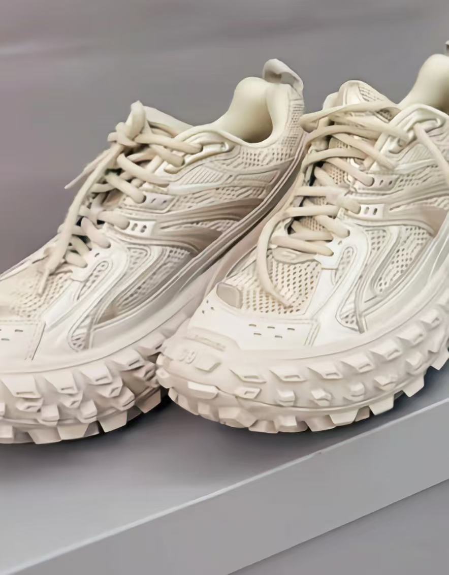 Balenciaga Defender Beige 685611 W2RA6 9700  review Fido