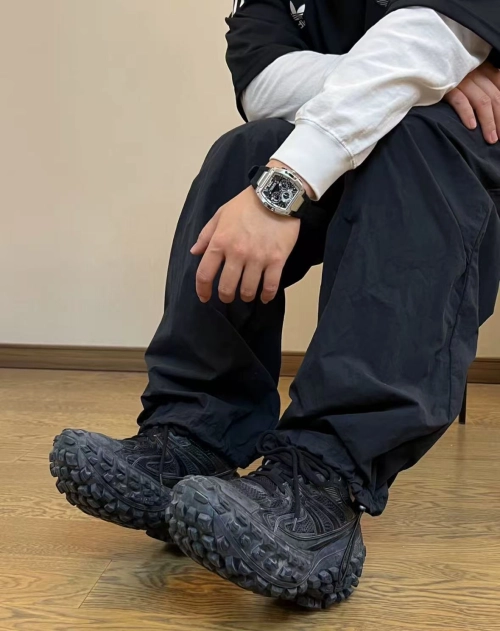Balenciaga Defender Blackish Green  685611 W2RA6 3000 review 