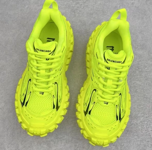 Balenciaga Defender Apple Green 685613 W2RAB 7510  review 