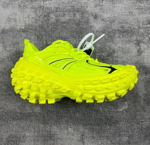 Balenciaga Defender Apple Green 685613 W2RAB 7510  review 