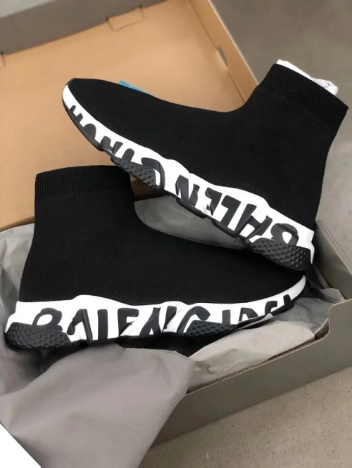 Balenciaga Speed Graffiti Trainers Black White 605972W05GE1015 review 
