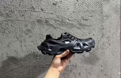  BALENCIAGA Black 702421W3CES1000 review 