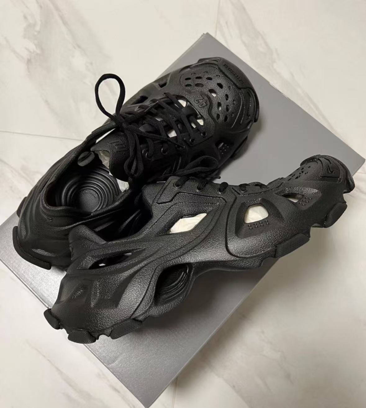  BALENCIAGA Black 702421W3CES1000 review Kelsey