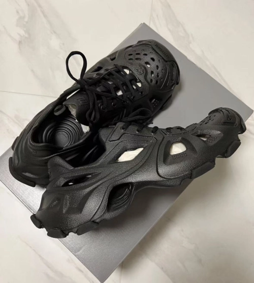  BALENCIAGA Black 702421W3CES1000 review 