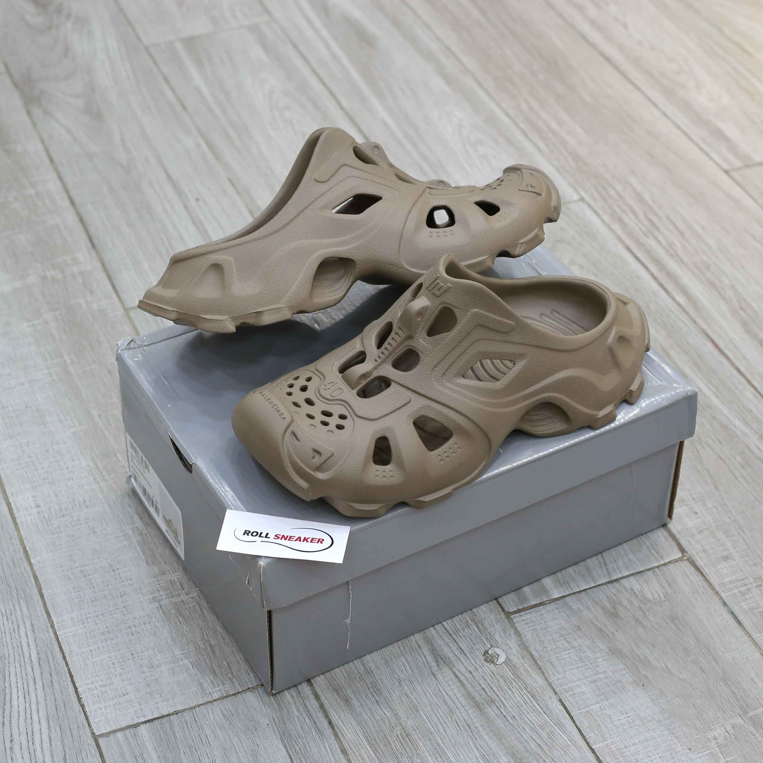 BALENCIAGA Brown 735249 W3CES 2000 review King