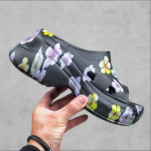 BALENCIAGA Pool Croc Watermark Black 677389 W1S8G 6556 review 