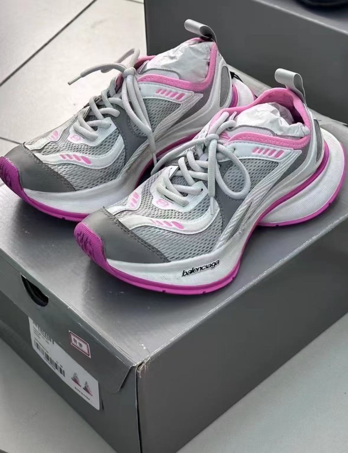 Balenciaga Grey Red3  793944 WFLGY 0315 review lon