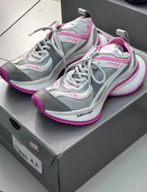 Balenciaga Grey Red3  793944 WFLGY 0315 review 