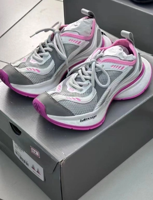 Balenciaga Grey Red3  793944 WFLGY 0315 review 