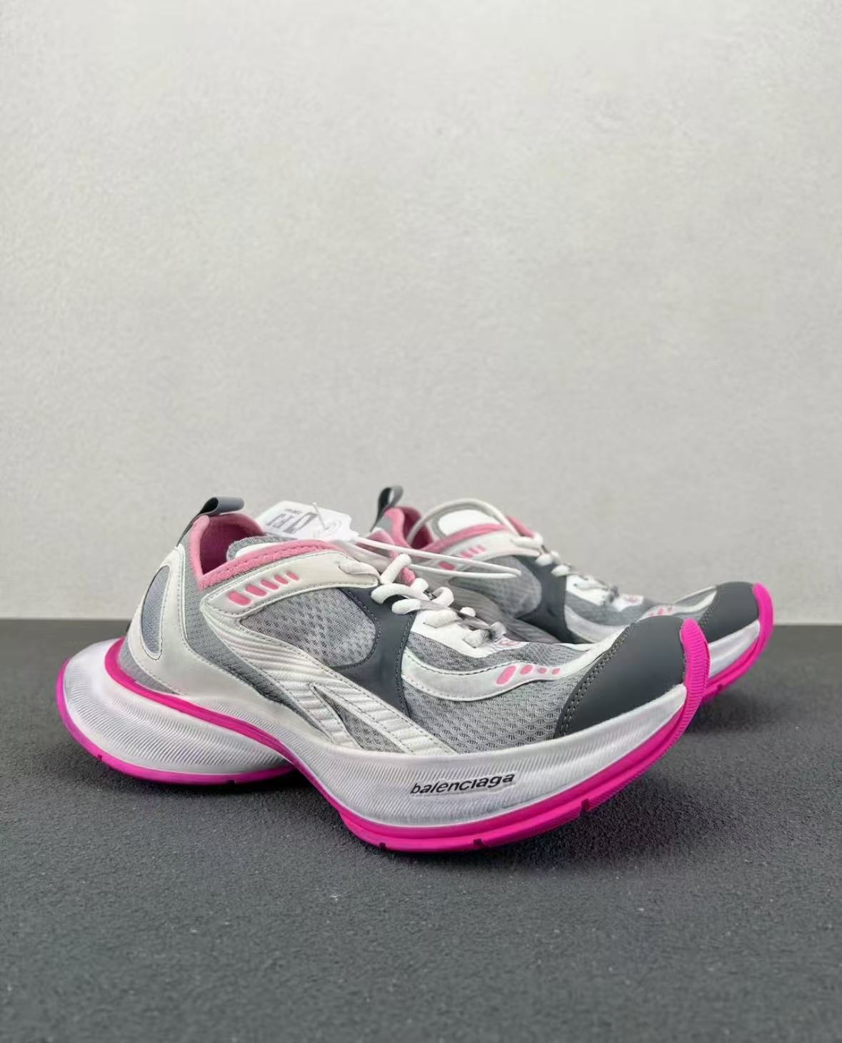 Balenciaga Grey Red3  793944 WFLGY 0315 review arvin