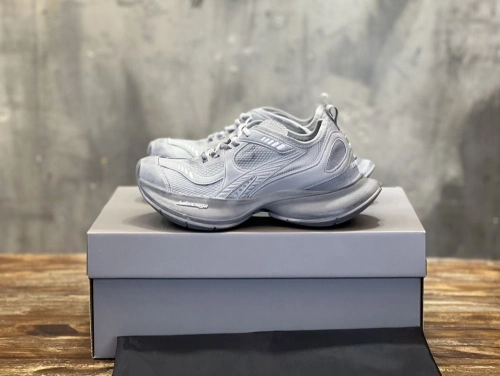 Balenciaga Circuit Sneaker 'Worn-Out - Grey'  793944 WFLGY 6315 review 