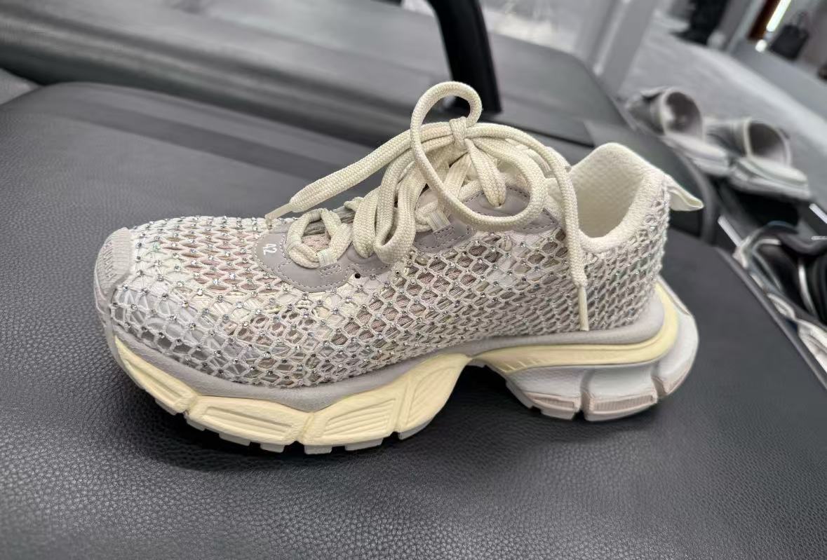 Balenciaga Champagne Color 788818 W3XFN 9191 review Miles