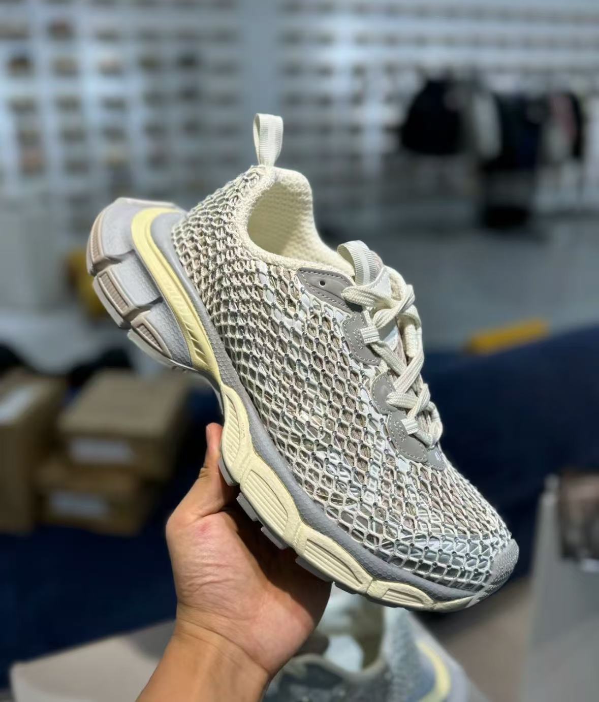 Balenciaga Champagne Color 788818 W3XFN 9191 review k