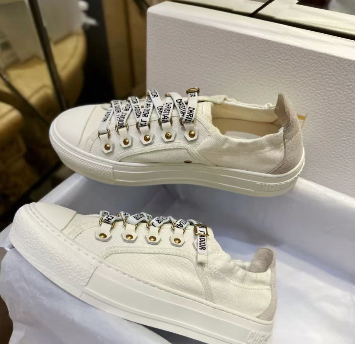 Dior New Oblique White review Patric