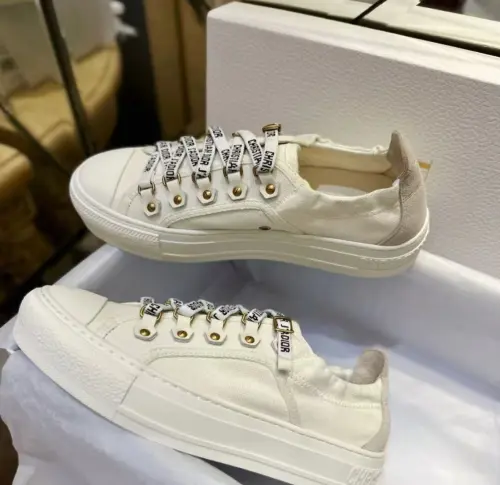 Dior New Oblique White review 