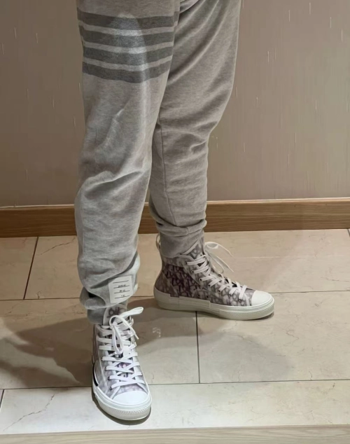 Dior B23 High Top Red Blue Oblique  3SH118YTG_H563 review 