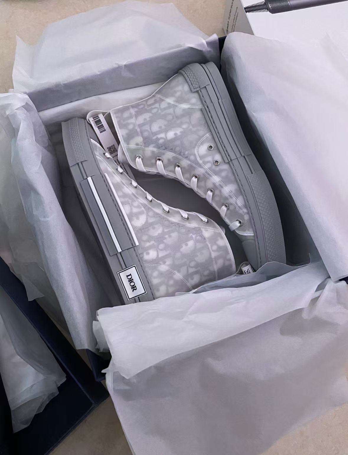 Dior B23 High Grey Oblique 3SH118YNT_H068 review mo