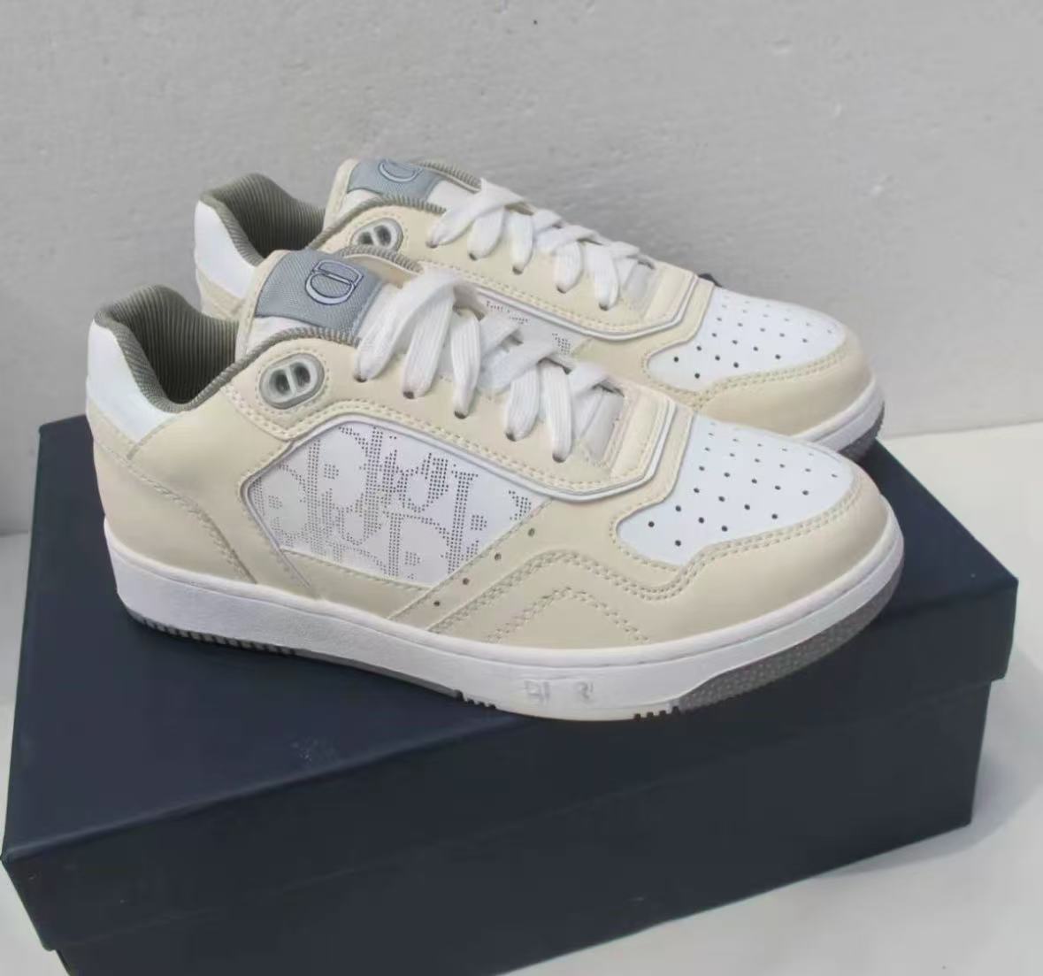 Dior B27 Low Cream White Oblique Leather  3SN272ZML_-H160 review Uriah