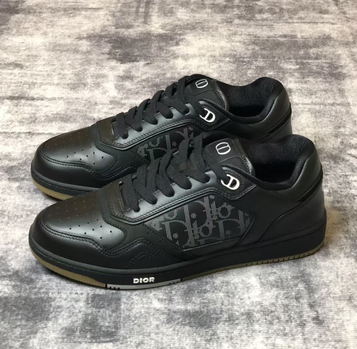 Dior B27 Low World Tour Black  3SN272ZLO_H961 review Tru