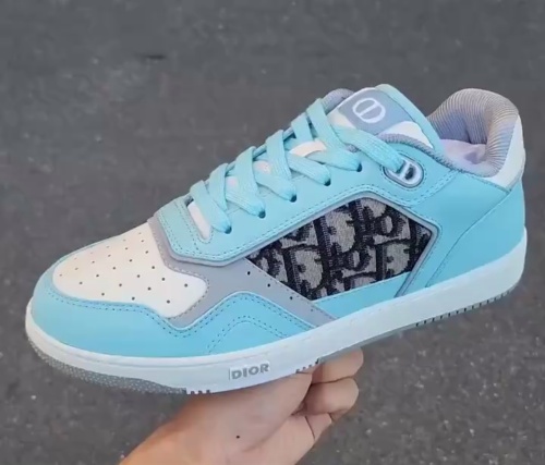 Dior B27 Low Light Blue Cream Smooth Calfskin  3SN272ZIR_H526 review 