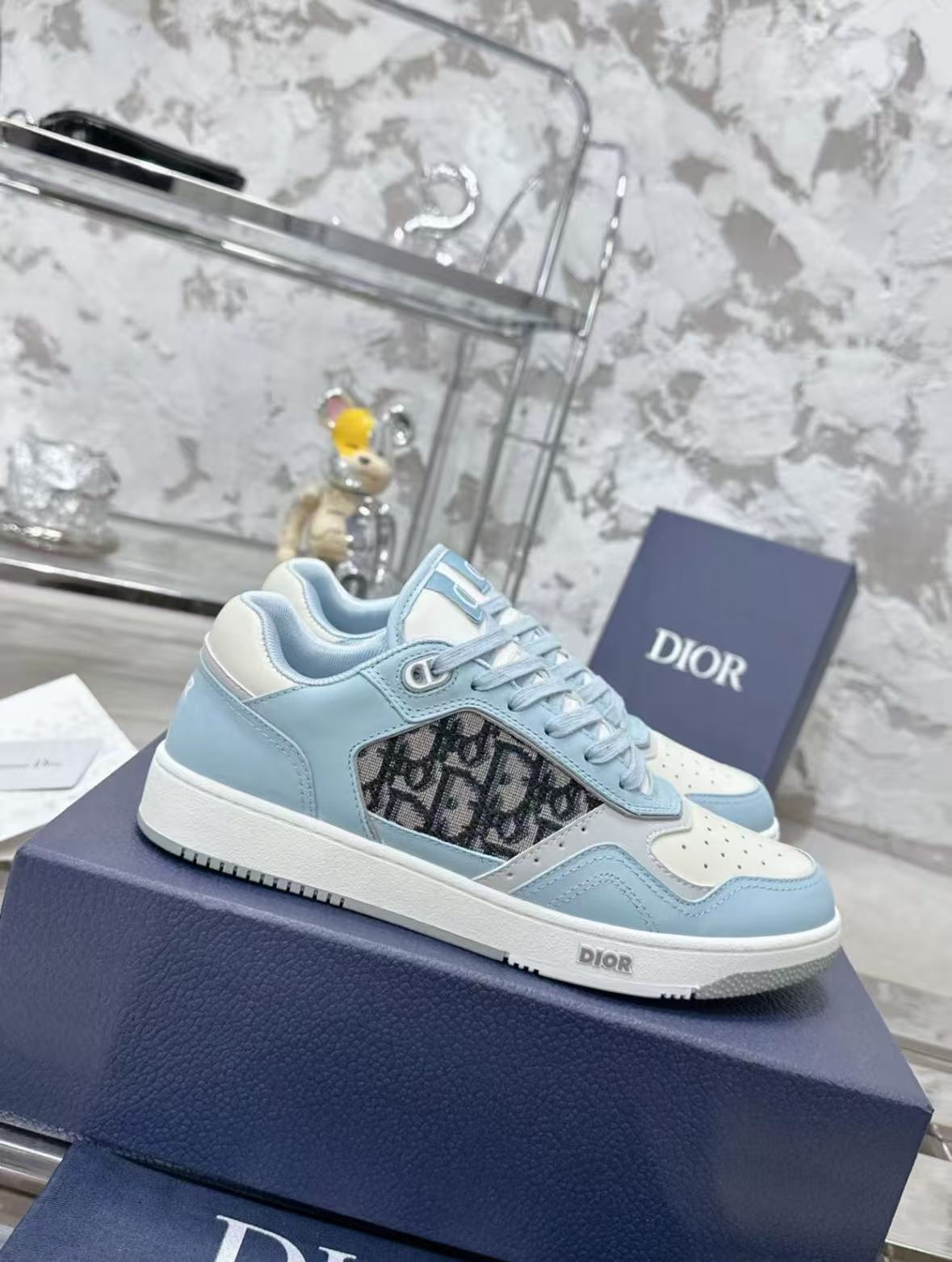 Dior B27 Low Light Blue Cream Smooth Calfskin  3SN272ZIR_H526 review tanfo