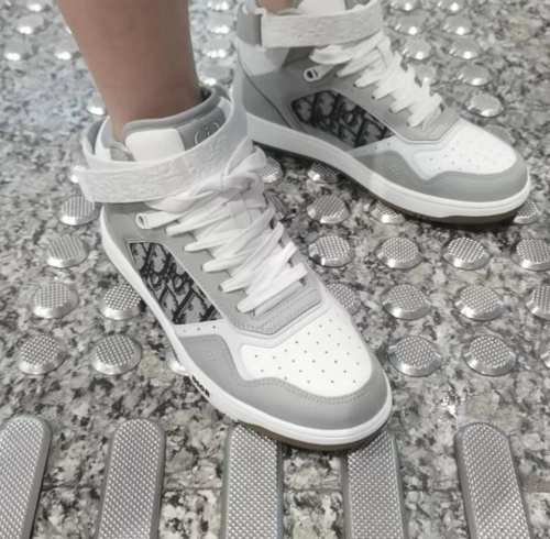 Dior B27 High Gray White  3SH132ZIR_H165 review 