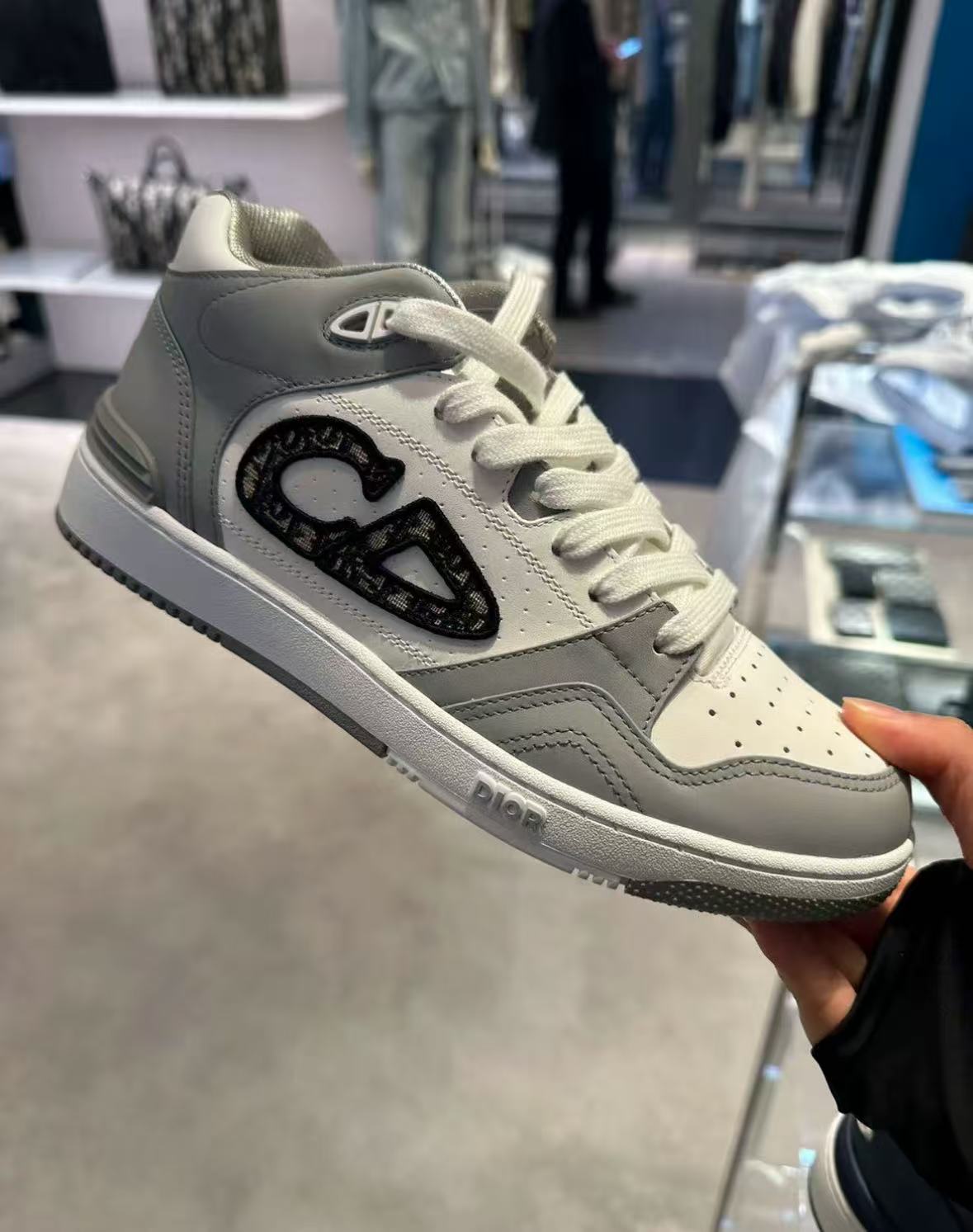 Dior B57 Mid Oblique Grey  3SH141ZXU_H860 review pson