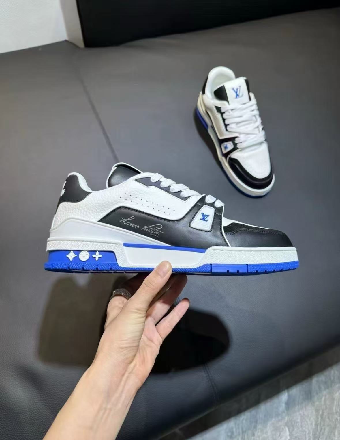 Louis Vuitton Trainer Black Blue  GO1220 review Selena